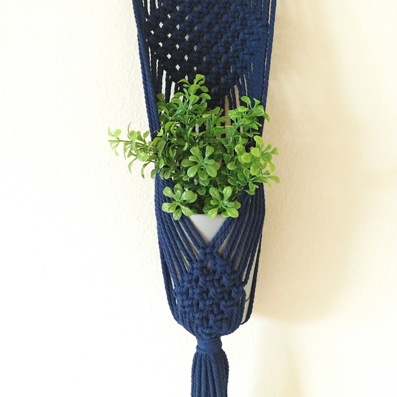 ❌SOLD❌🍃Handmade Macrame Plant Hanger🍃 - Picture 2 of 6